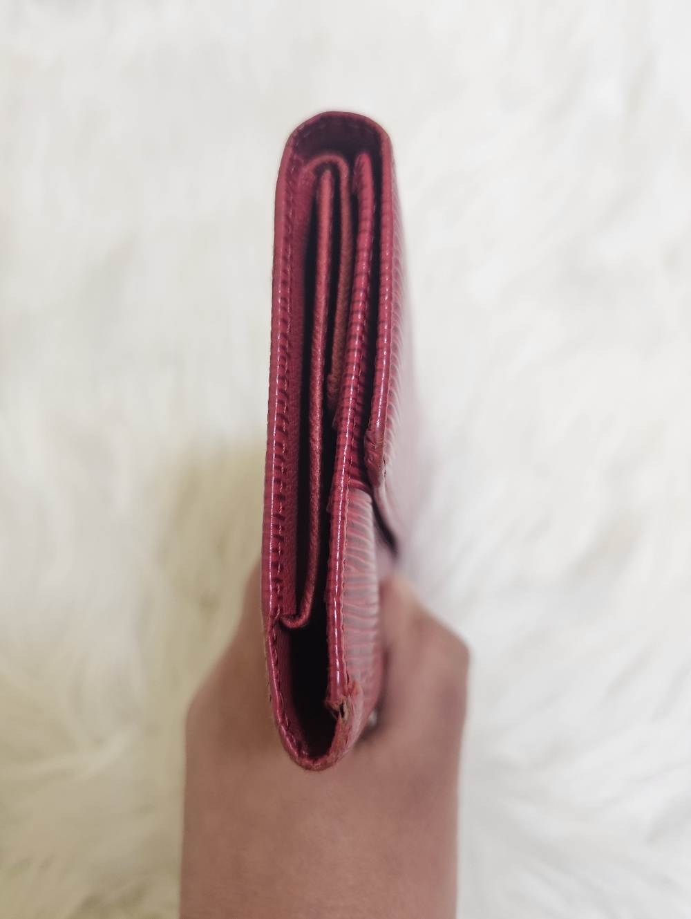 ❤️🎉HOST PICK🎉❤️Louis Vuitton Epi Porte- Tresor International Wallet - Picture 10 of 15